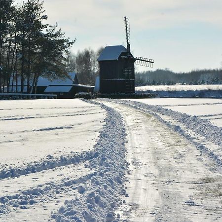 Dworek Pod Wiecha Kaweczyn  Eksteriør billede